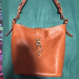 Dooney & Bourke pocketbook